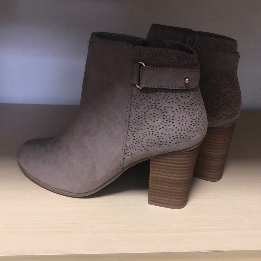 Women’s size 7 - Lauren Conrad ankle boots